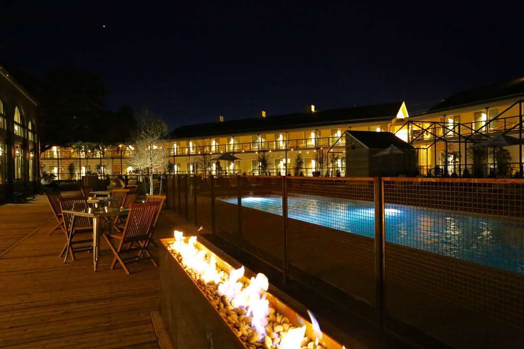 Cavalry Court, By Valencia Hotel Collection Колледж-Стейшен Екстер'єр фото